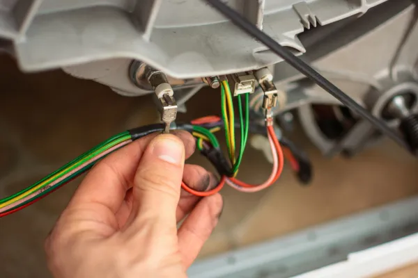 Dépannage électrique par un artisan JB RENOV